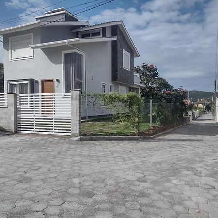 Casa Nova Confortavel E Aconchegante ガロパバ エクステリア 写真
