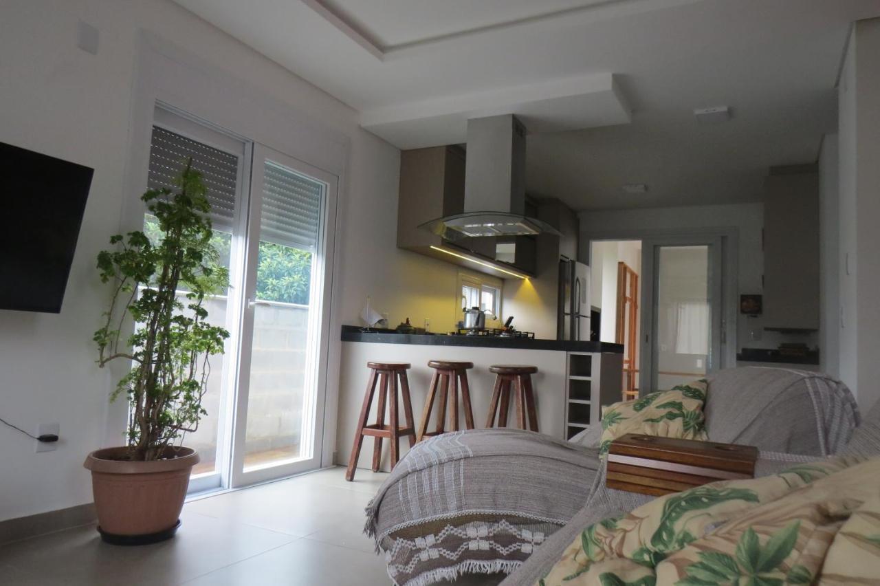 Casa Nova Confortavel E Aconchegante ガロパバ エクステリア 写真
