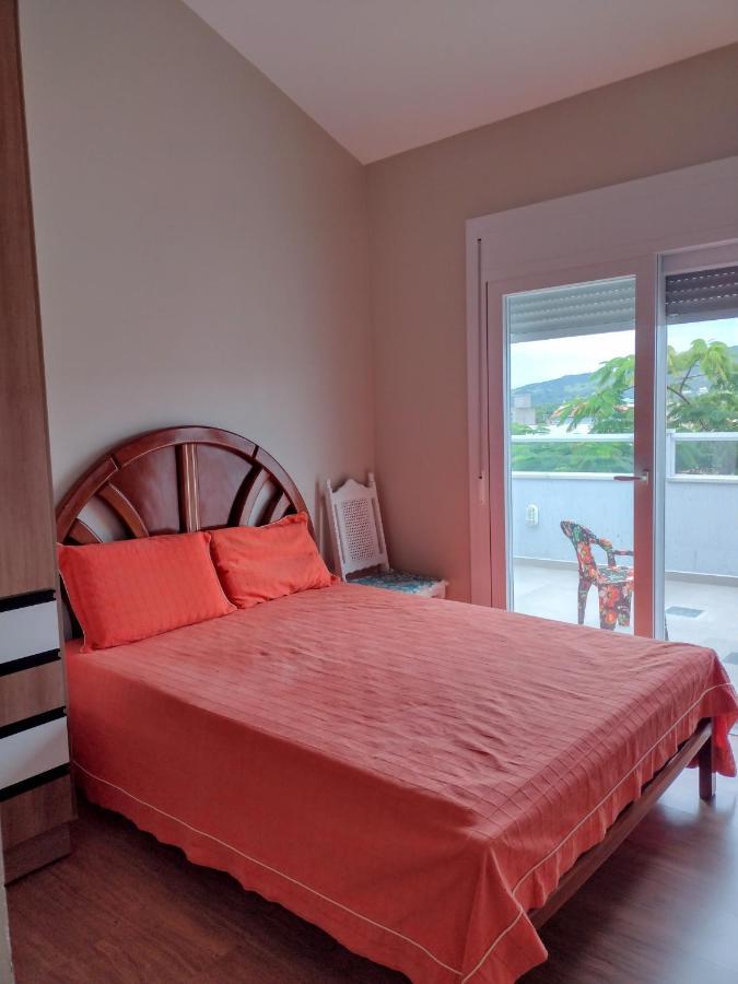 Casa Nova Confortavel E Aconchegante ガロパバ エクステリア 写真